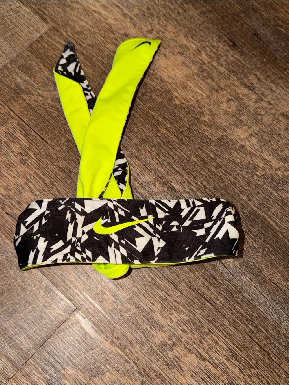 Nike Black & Neon Yellow Geometric Swoosh Headband